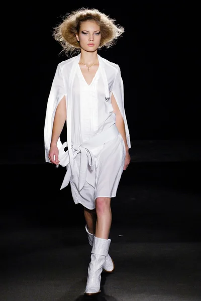 Look 28